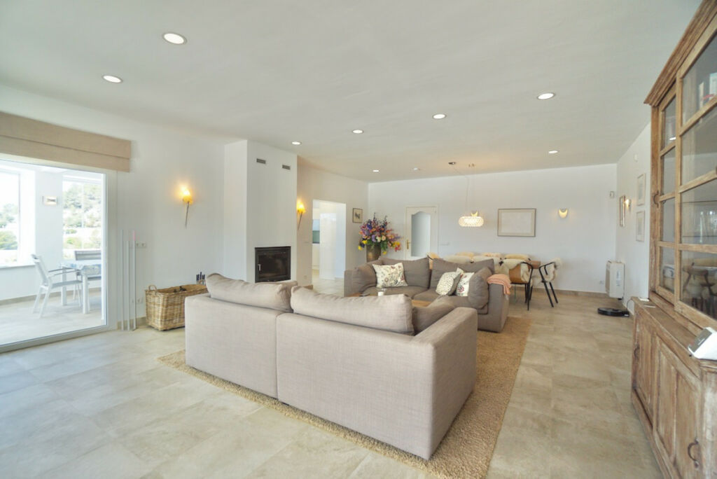 Detached Villa Montemar Alicante - image 10