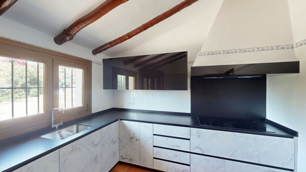 Detached Villa La Viñuela Málaga - image 10