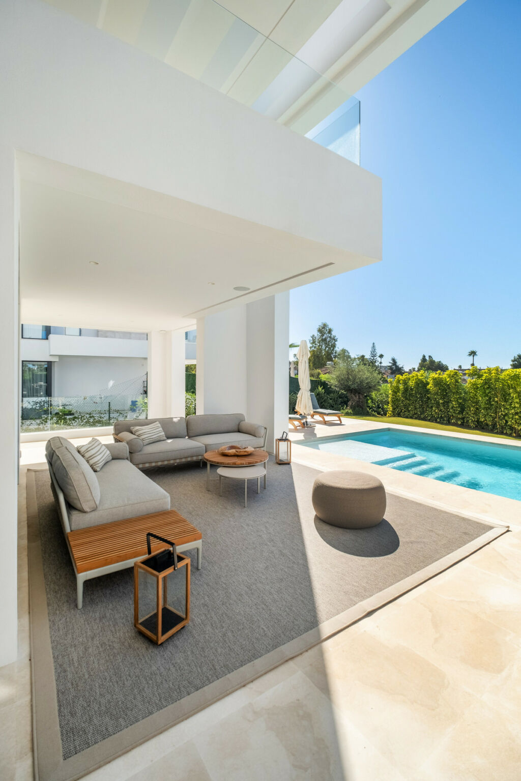 Detached Villa El Paraiso Málaga - image 10