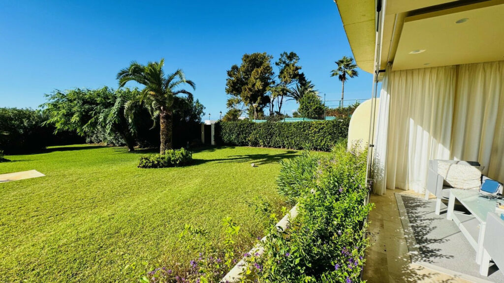 Ground Floor Apartment Elviria Málaga - image 10