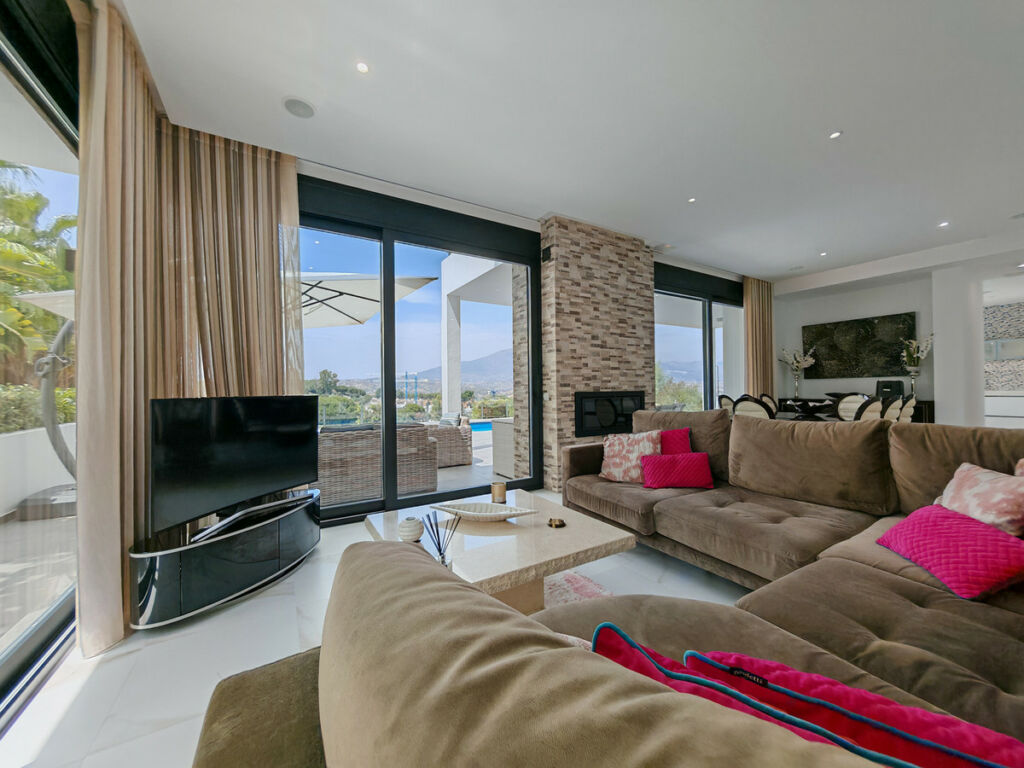Detached Villa La Cala Golf Málaga - image 11