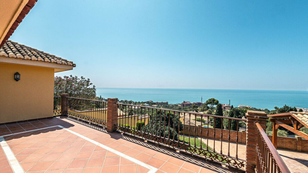Semi-Detached House La Capellania Málaga - image 10