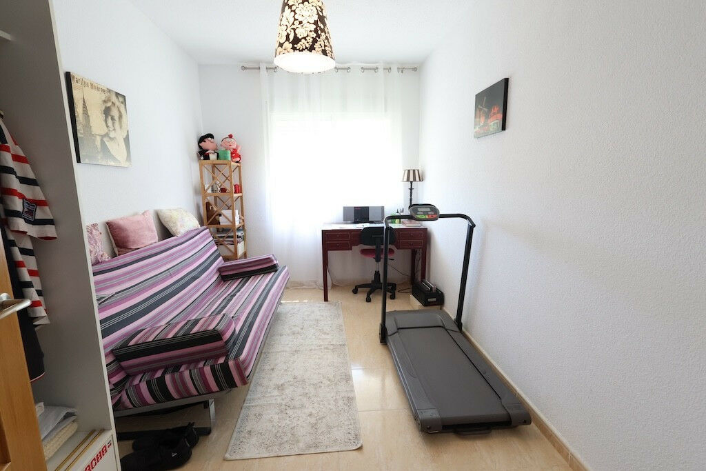 Middle Floor Apartment Campoamor Alicante - image 9