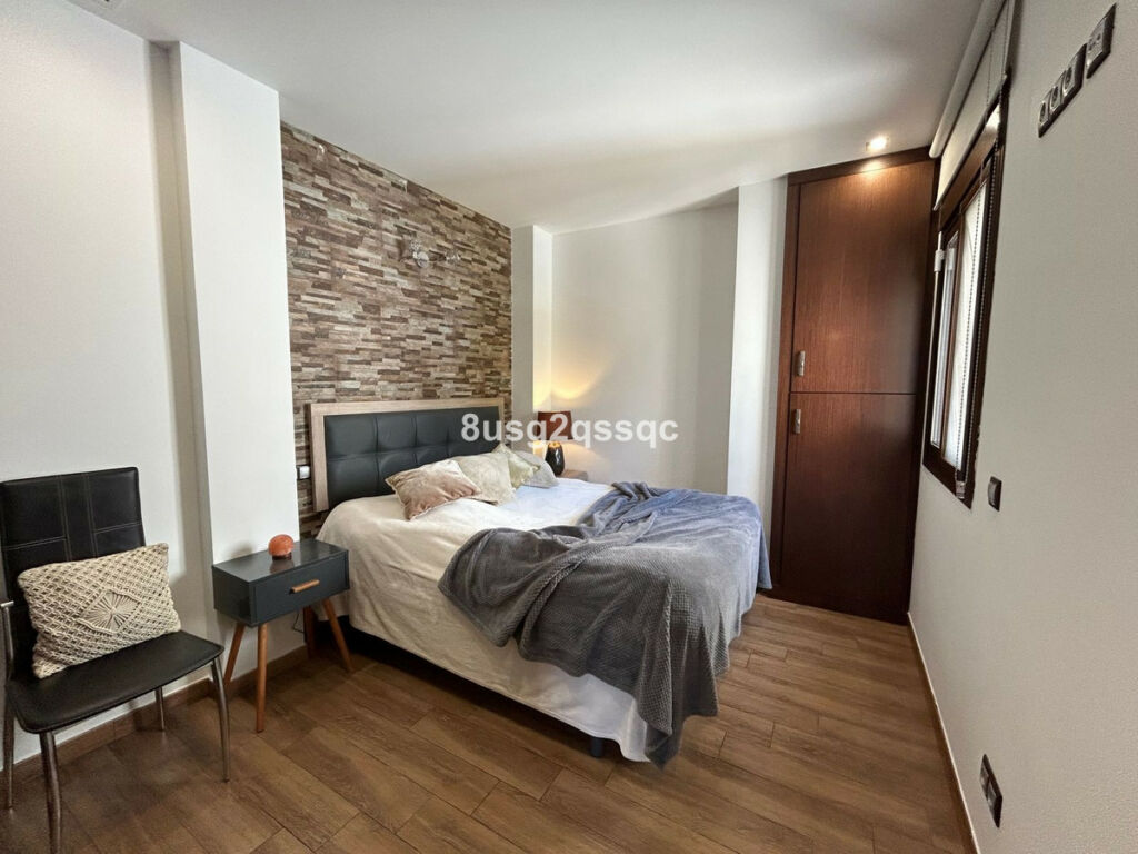 Top Floor Apartment Istán Málaga - image 8