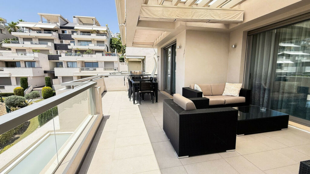Middle Floor Apartment Benahavís Málaga - image 15