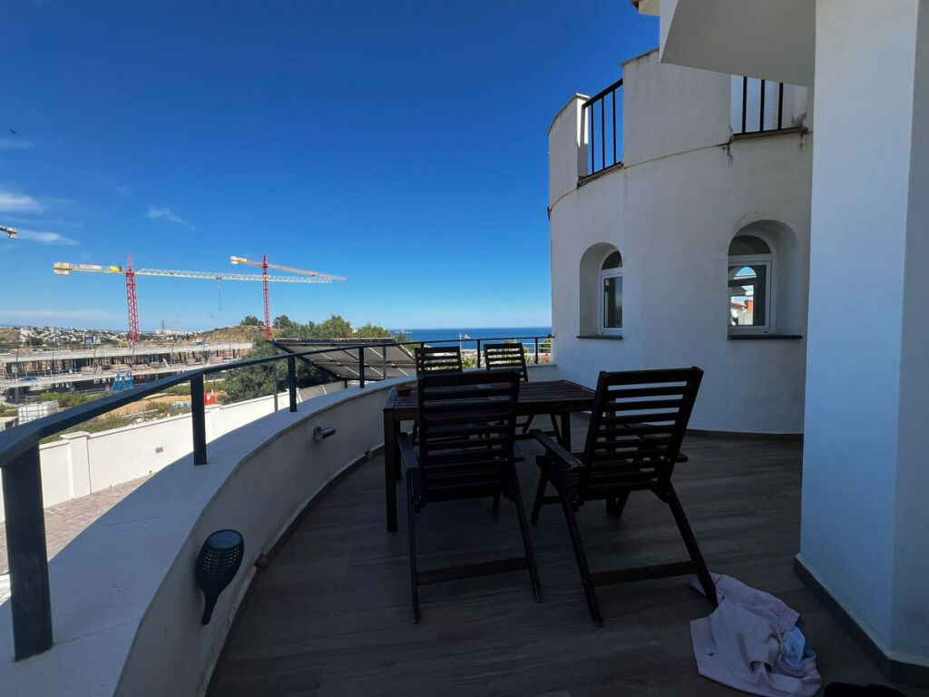 Detached Villa Estepona Málaga - image 10