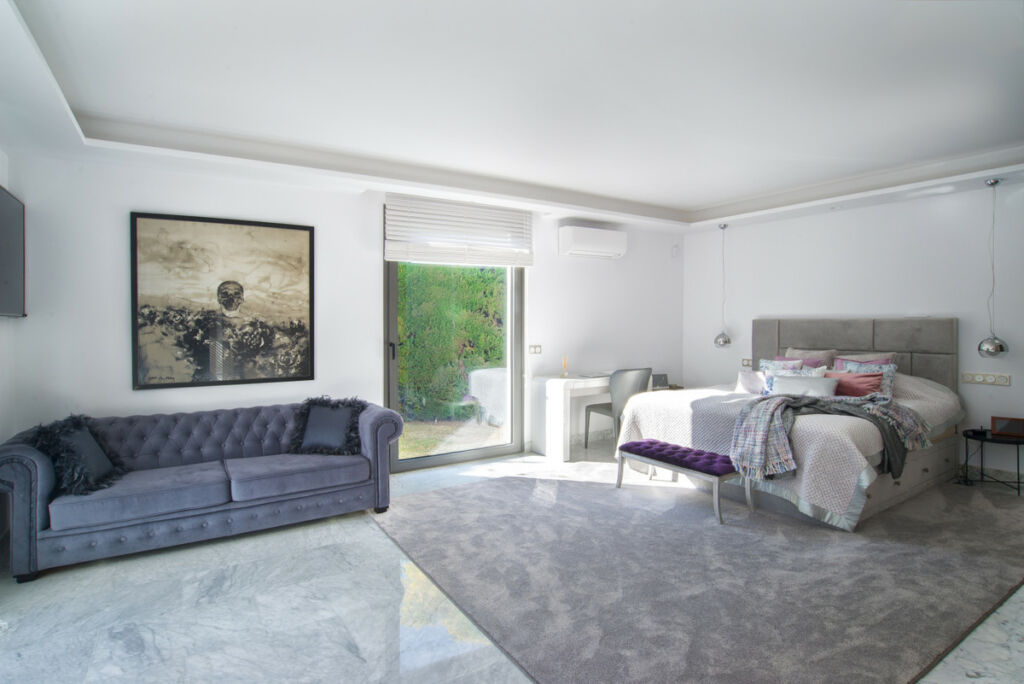 Detached Villa Nueva Andalucía Málaga - image 10