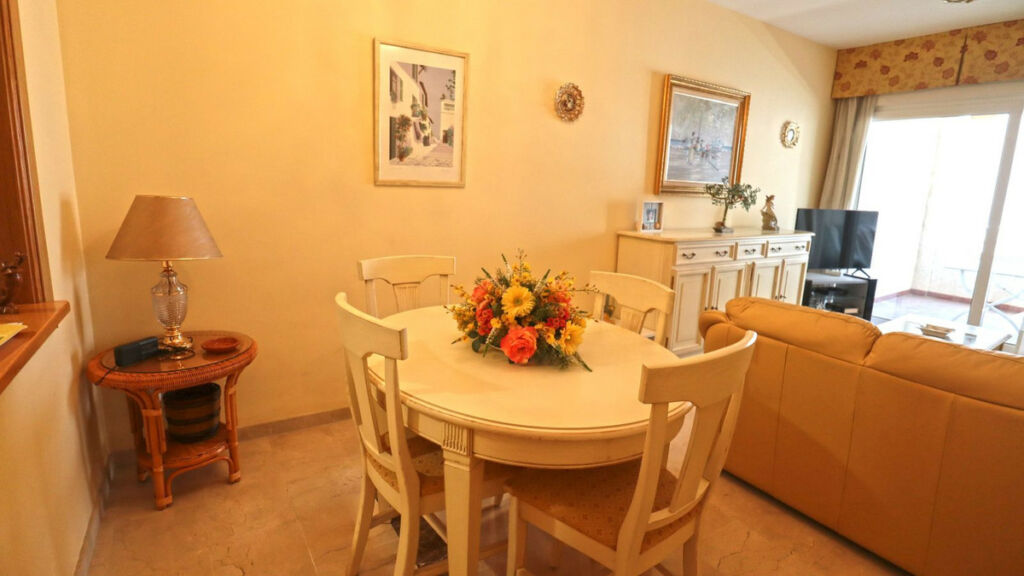 Middle Floor Apartment Marbella Málaga - image 10