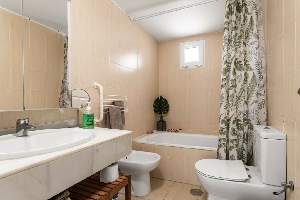 Top Floor Apartment Torrequebrada Málaga - image 10