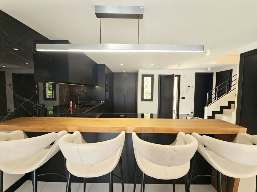 Townhouse Los Arqueros Málaga - image 9
