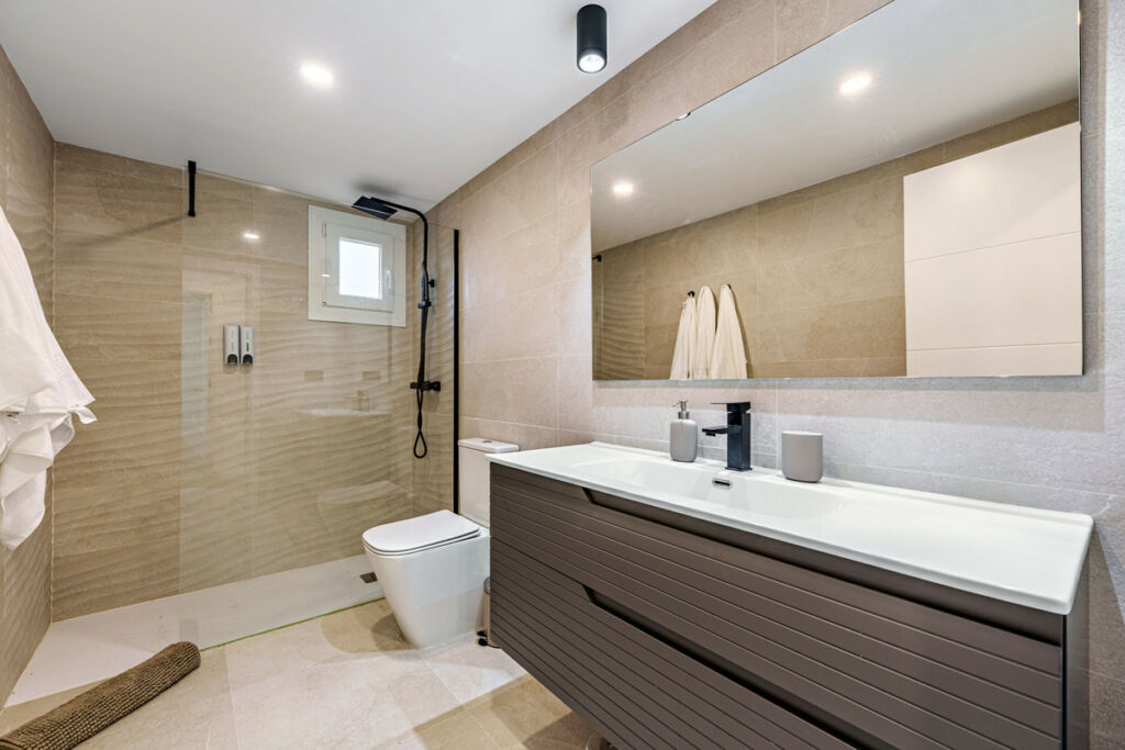 Ground Floor Apartment Sierra Blanca Málaga - image 10