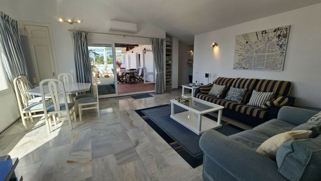 Top Floor Apartment Estepona Málaga - image 10