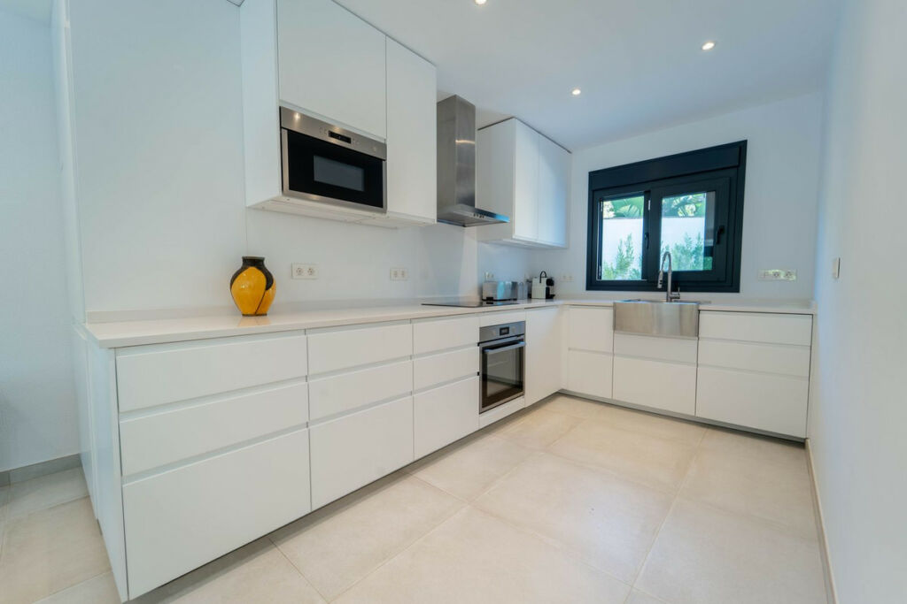 Detached Villa Marbesa Málaga - image 10