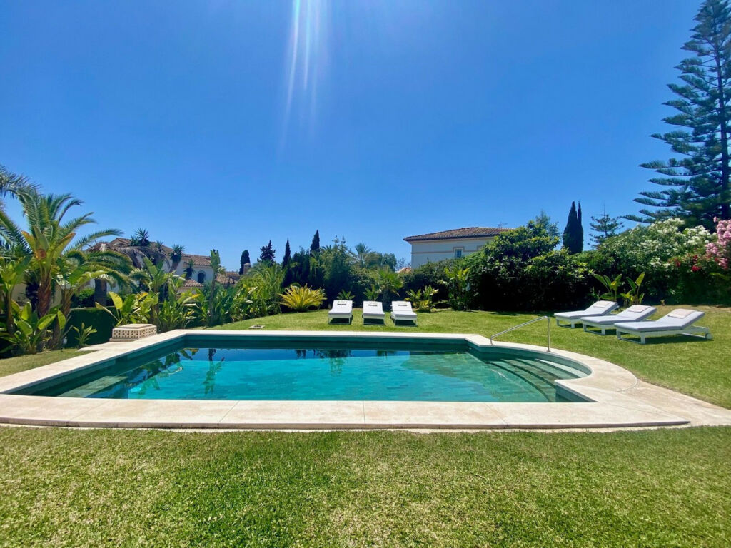 Detached Villa Marbella Málaga - image 10