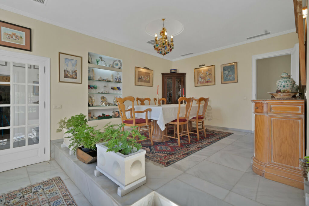 Detached Villa Las Brisas Málaga - image 10