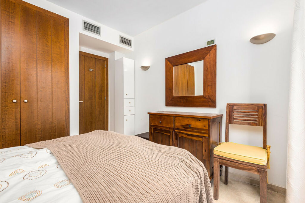 Middle Floor Apartment Punta Prima Alicante - image 10
