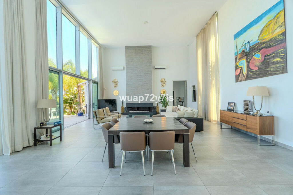 Detached Villa Benahavís Málaga - image 10
