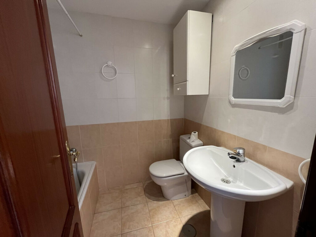 Middle Floor Apartment Casares Playa Málaga - image 11