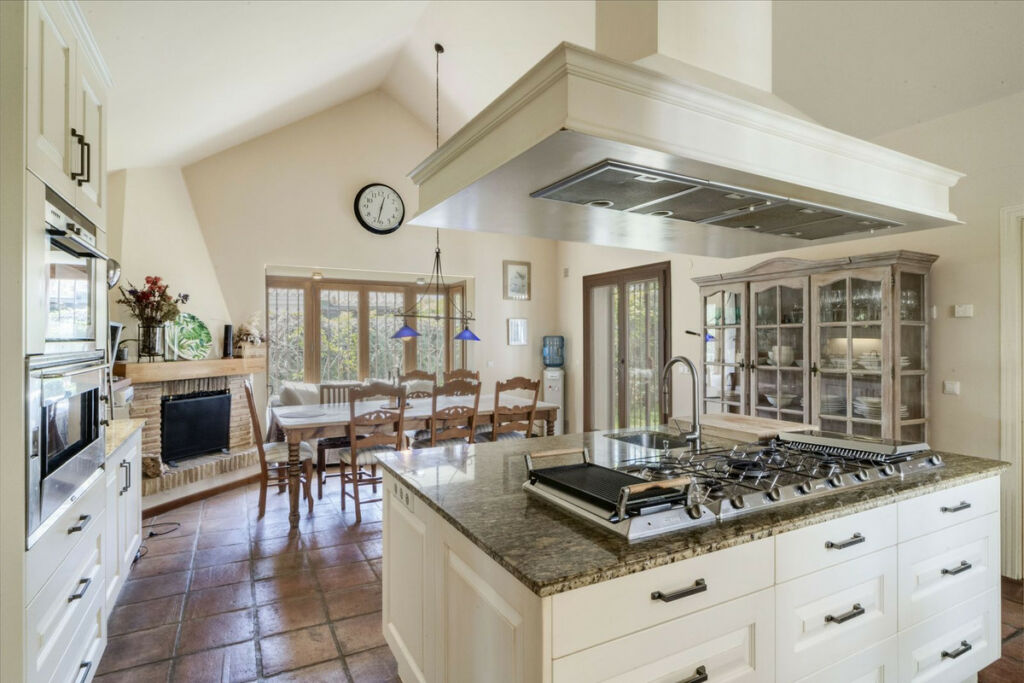 Detached Villa El Rosario Málaga - image 17