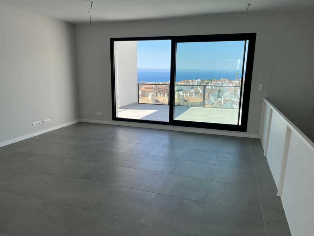 Semi-Detached House Riviera del Sol Málaga - image 11