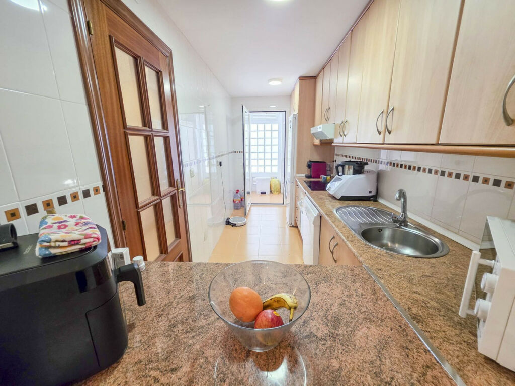 Middle Floor Apartment San Luis de Sabinillas Málaga - image 11