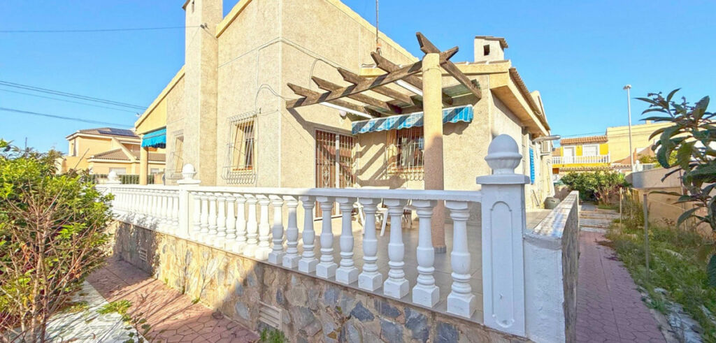 Detached Villa Torrevieja Alicante - image 11
