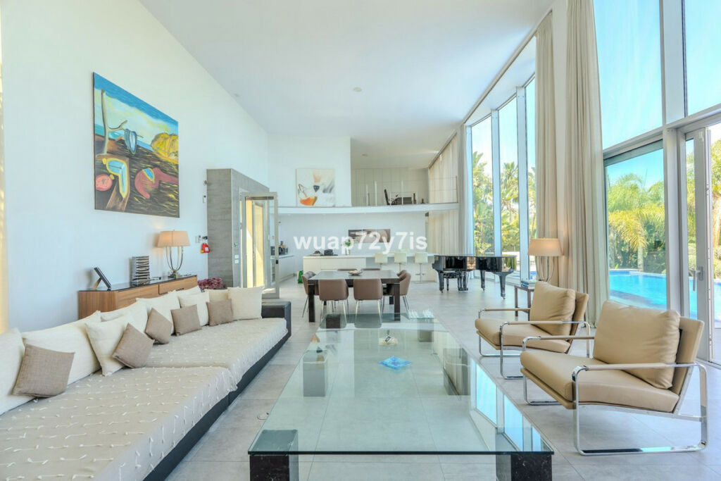 Detached Villa Benahavís Málaga - image 11