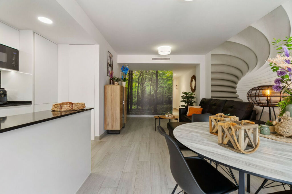 Middle Floor Apartment Torrevieja Alicante - image 11