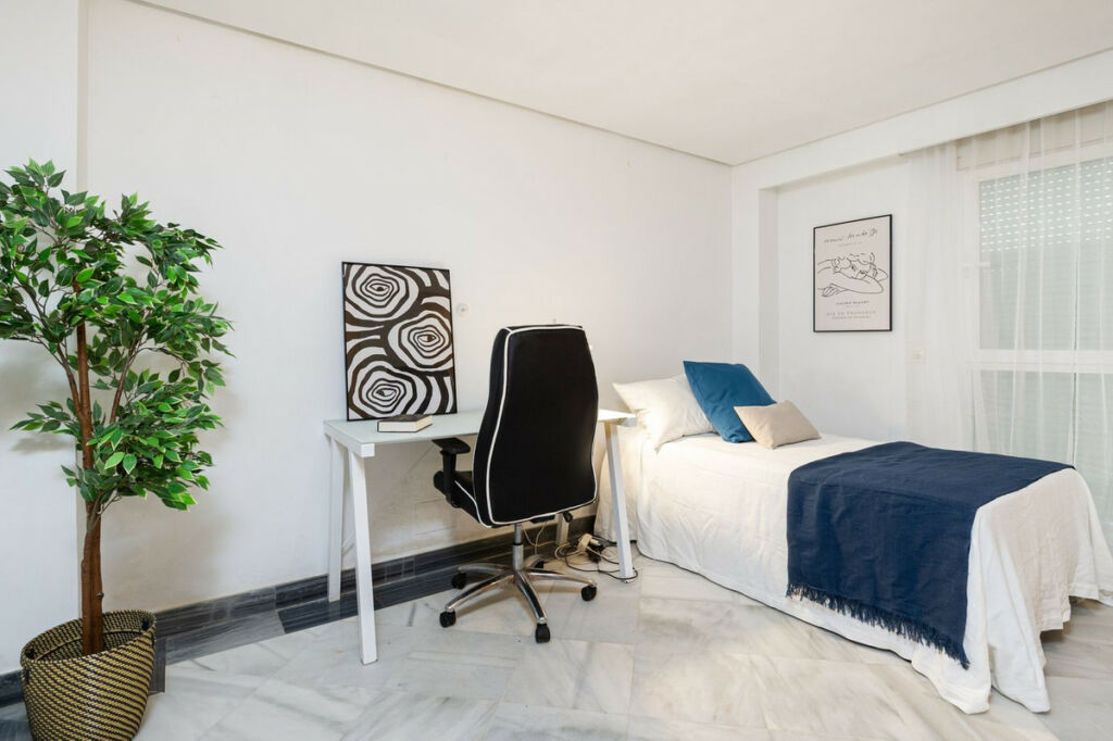 Middle Floor Apartment Marbella Málaga - image 10
