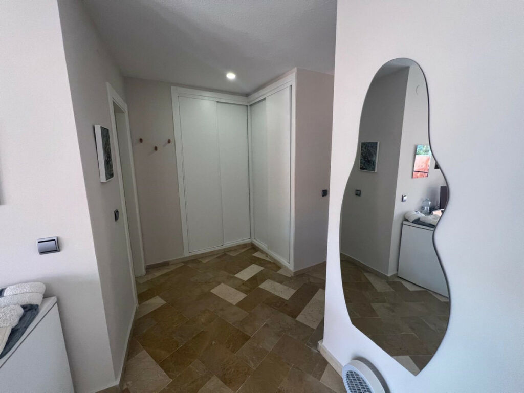 Middle Floor Apartment Marbella Málaga - image 11