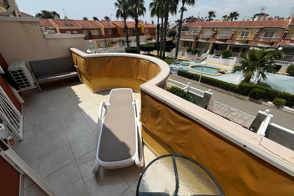 Townhouse Dona Pepa Alicante - image 11