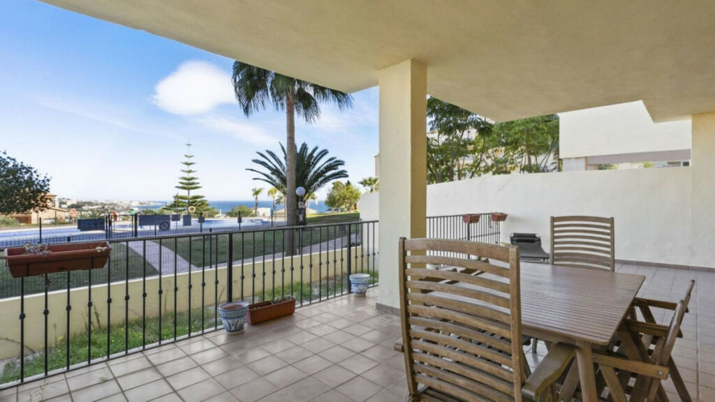 Ground Floor Apartment La Cala Málaga - image 11