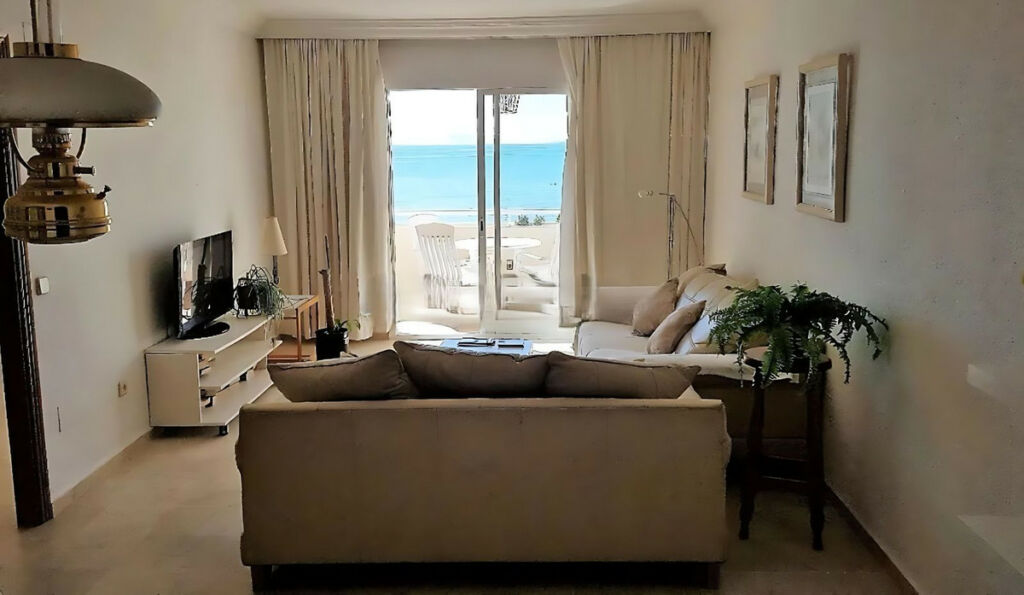 Middle Floor Apartment Estepona Málaga - image 11
