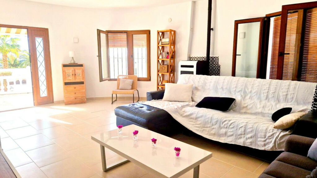 Detached Villa Teulada Alicante - image 13