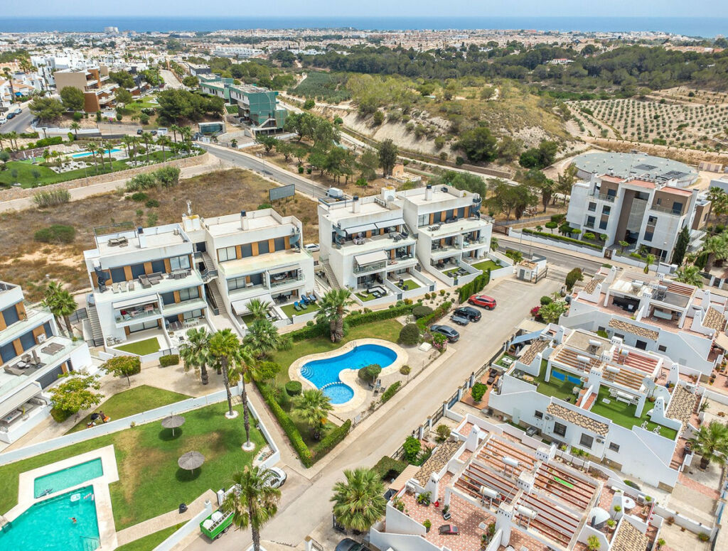 Penthouse Villamartin Alicante - image 11