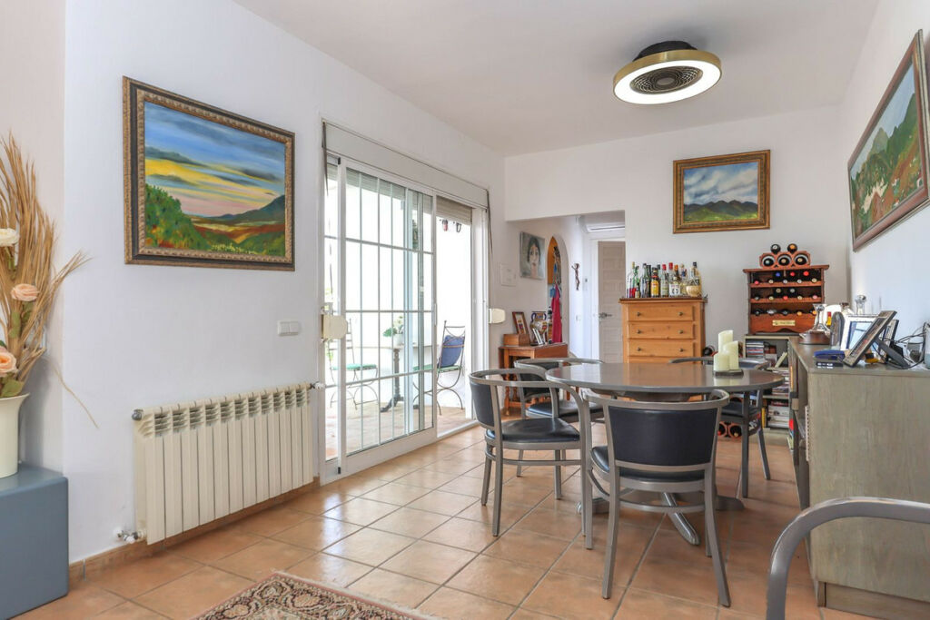 Detached Villa Guaro Málaga - image 12