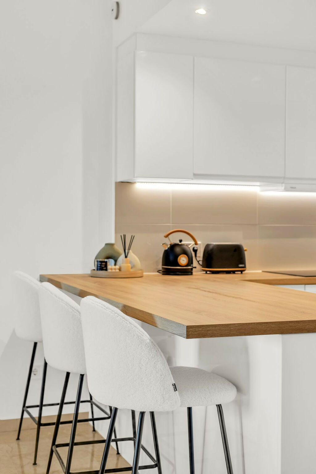 Middle Floor Apartment Estepona Málaga - image 11