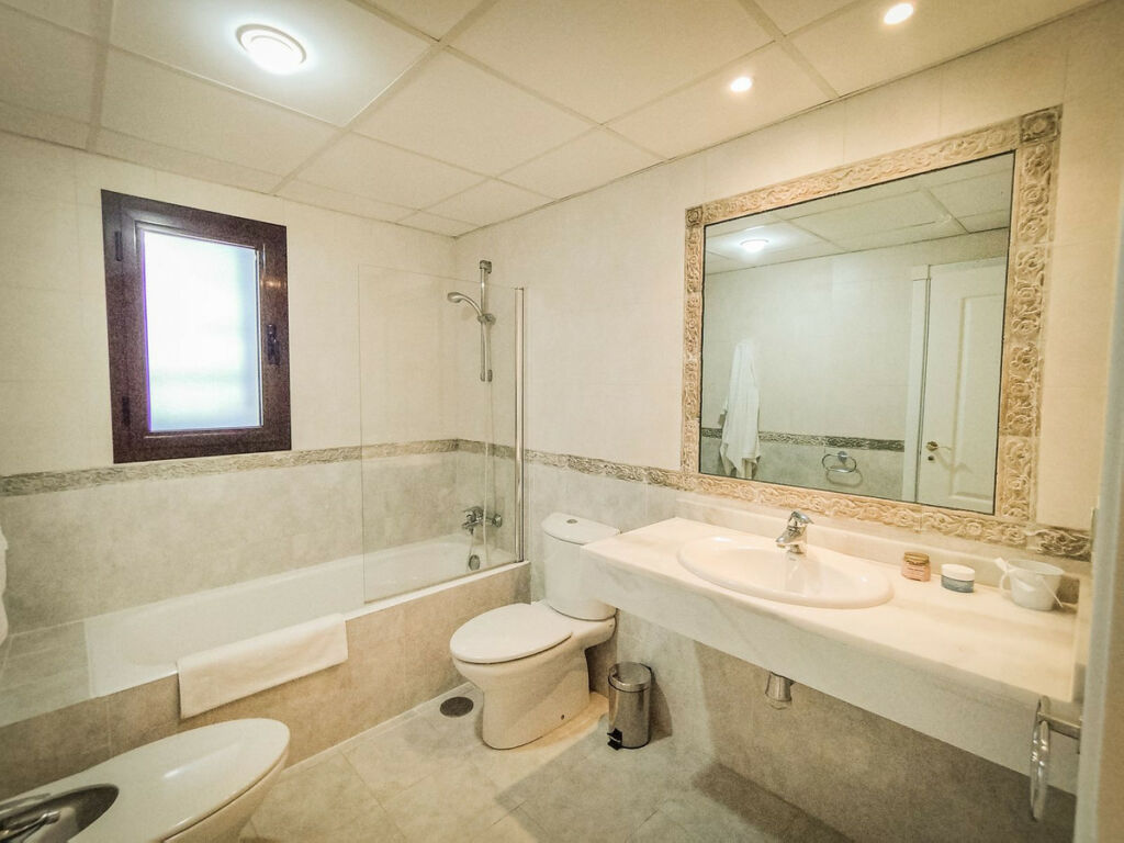 Middle Floor Apartment Hacienda del Sol Málaga - image 11