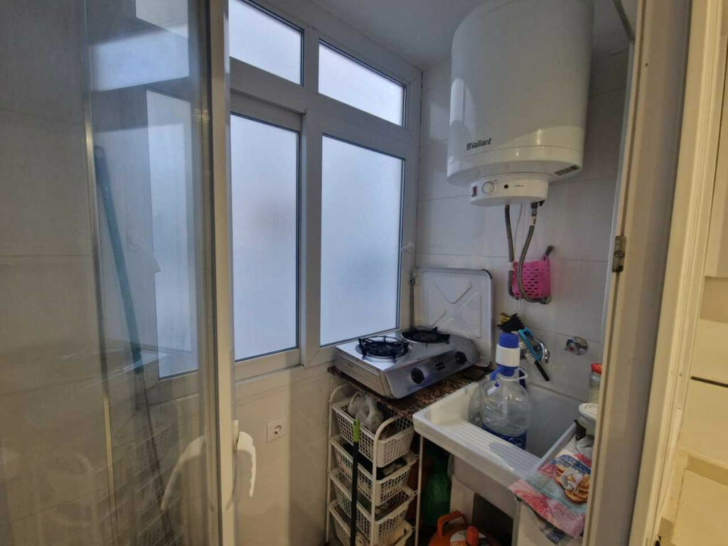 Middle Floor Apartment Torrevieja Alicante - image 11