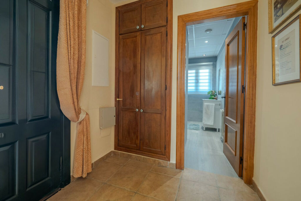 Detached Villa Alhaurín el Grande Málaga - image 11