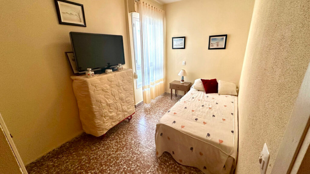 Middle Floor Apartment Guardamar del Segura Alicante - image 11