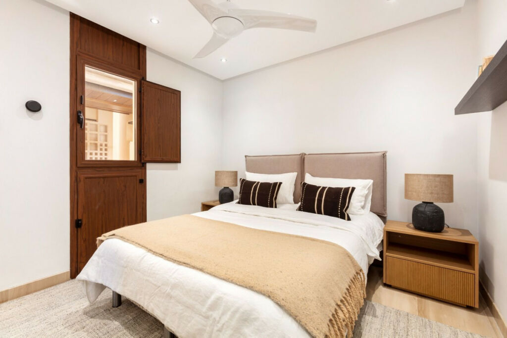 Middle Floor Apartment Estepona Málaga - image 11