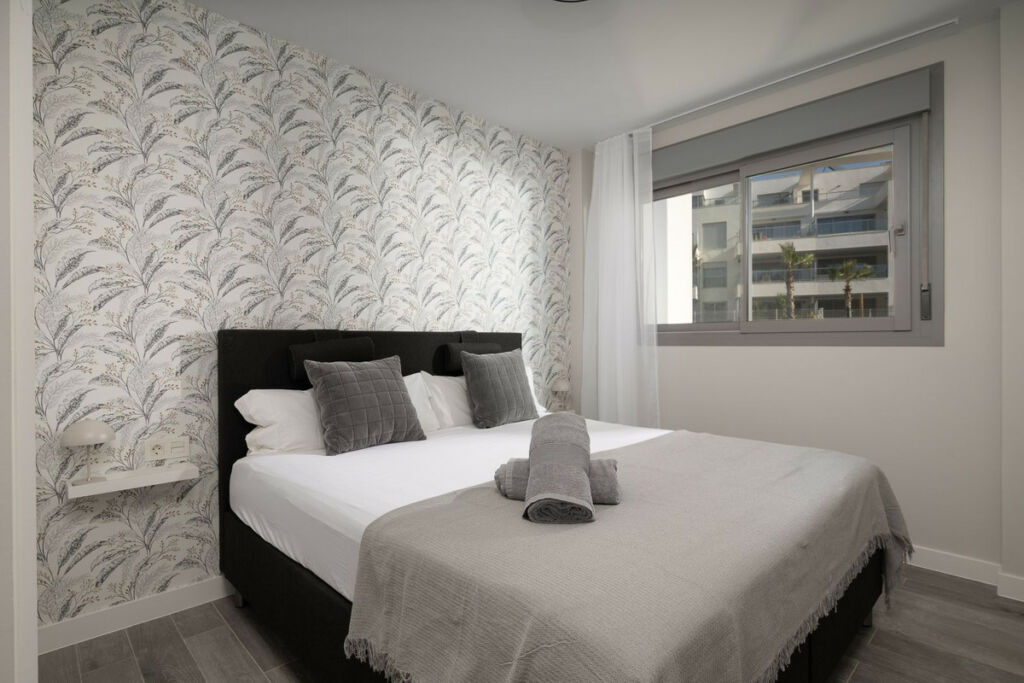 Middle Floor Apartment El Chaparral Málaga - image 11