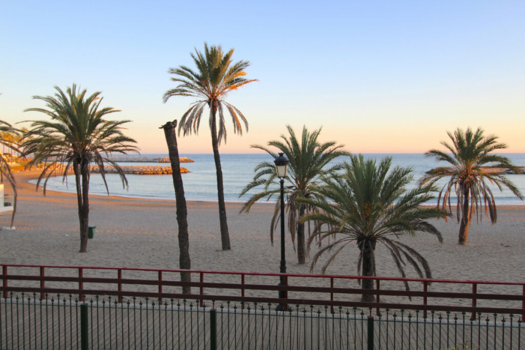 Ground Floor Apartment Puerto Banús Málaga - image 11