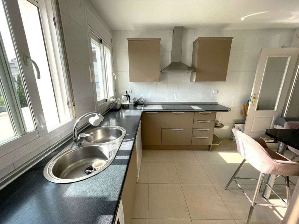 Top Floor Apartment Miraflores Málaga - image 11