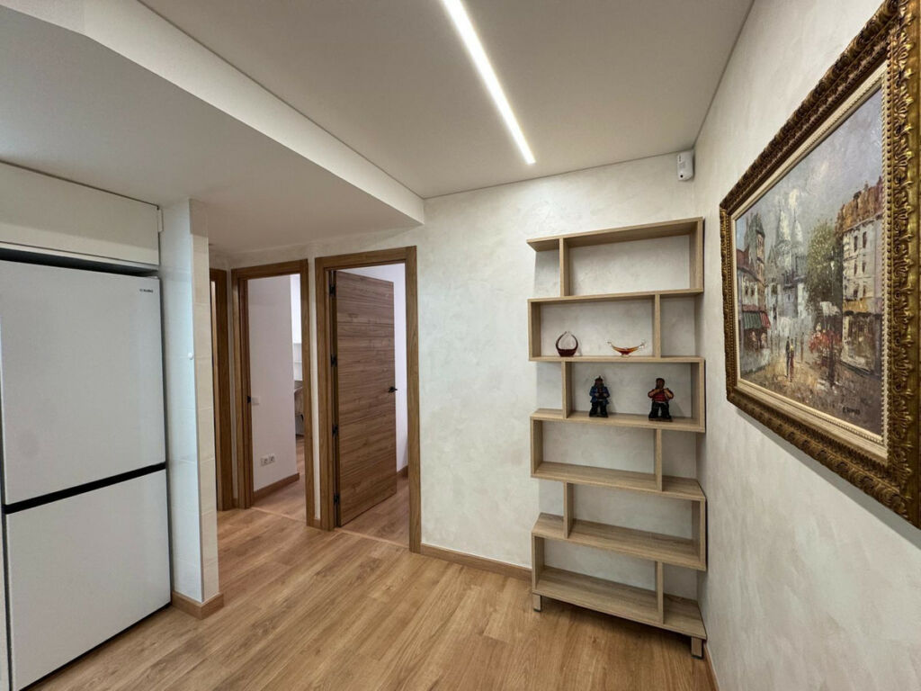 Middle Floor Apartment Torrevieja Alicante - image 11