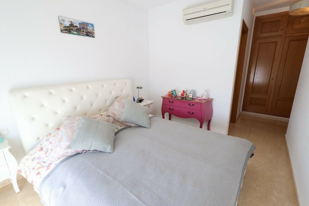 Middle Floor Apartment Campoamor Alicante - image 10
