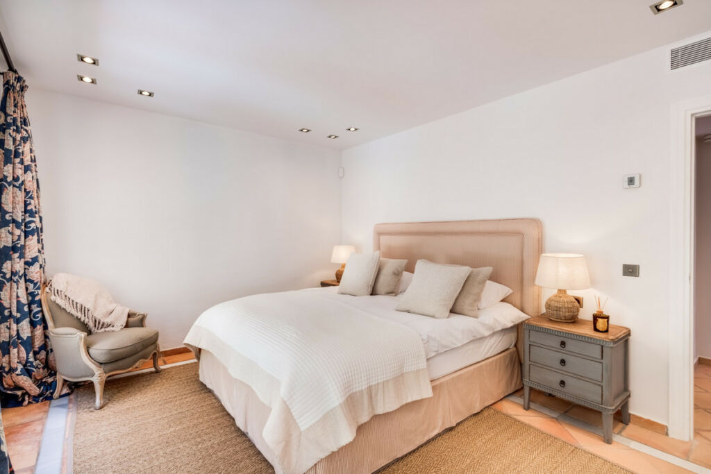 Ground Floor Apartment La Zagaleta Málaga - image 11