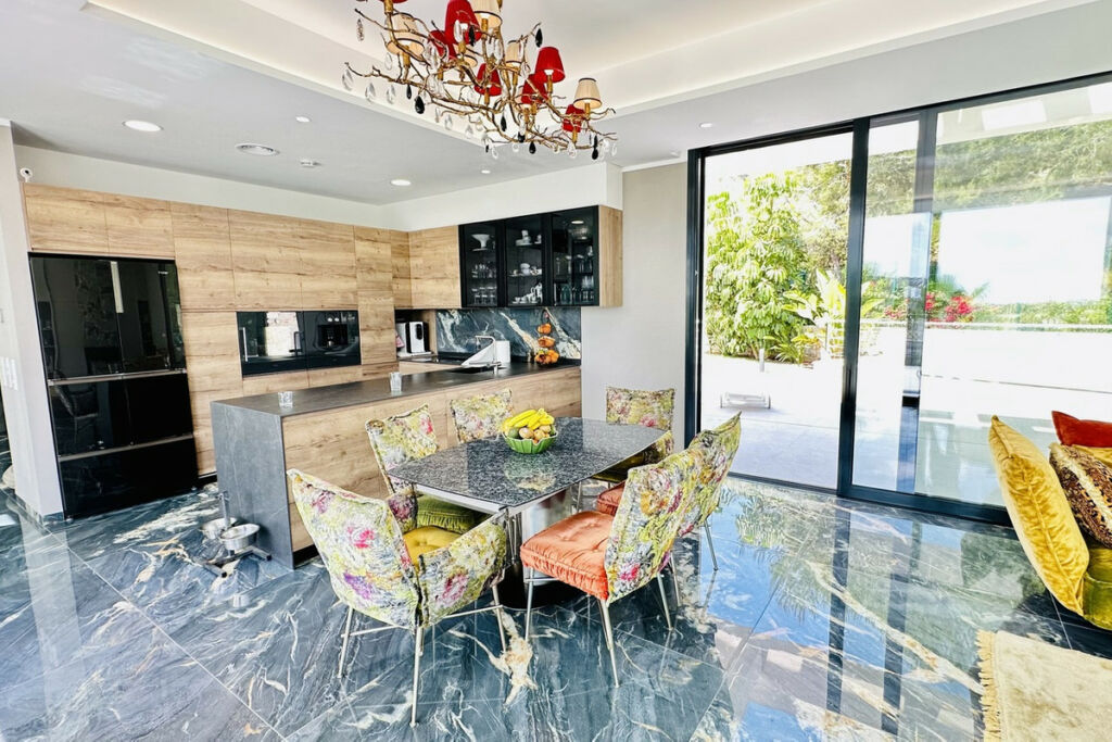 Detached Villa Las Colinas Golf Alicante - image 11