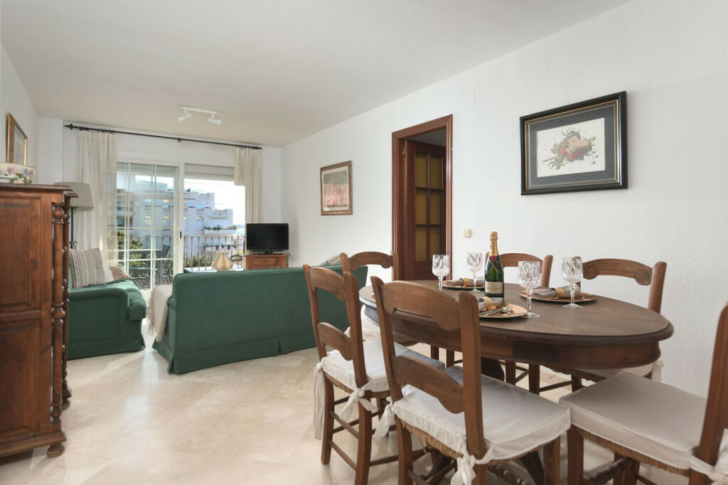 Middle Floor Apartment Marbella Málaga - image 11
